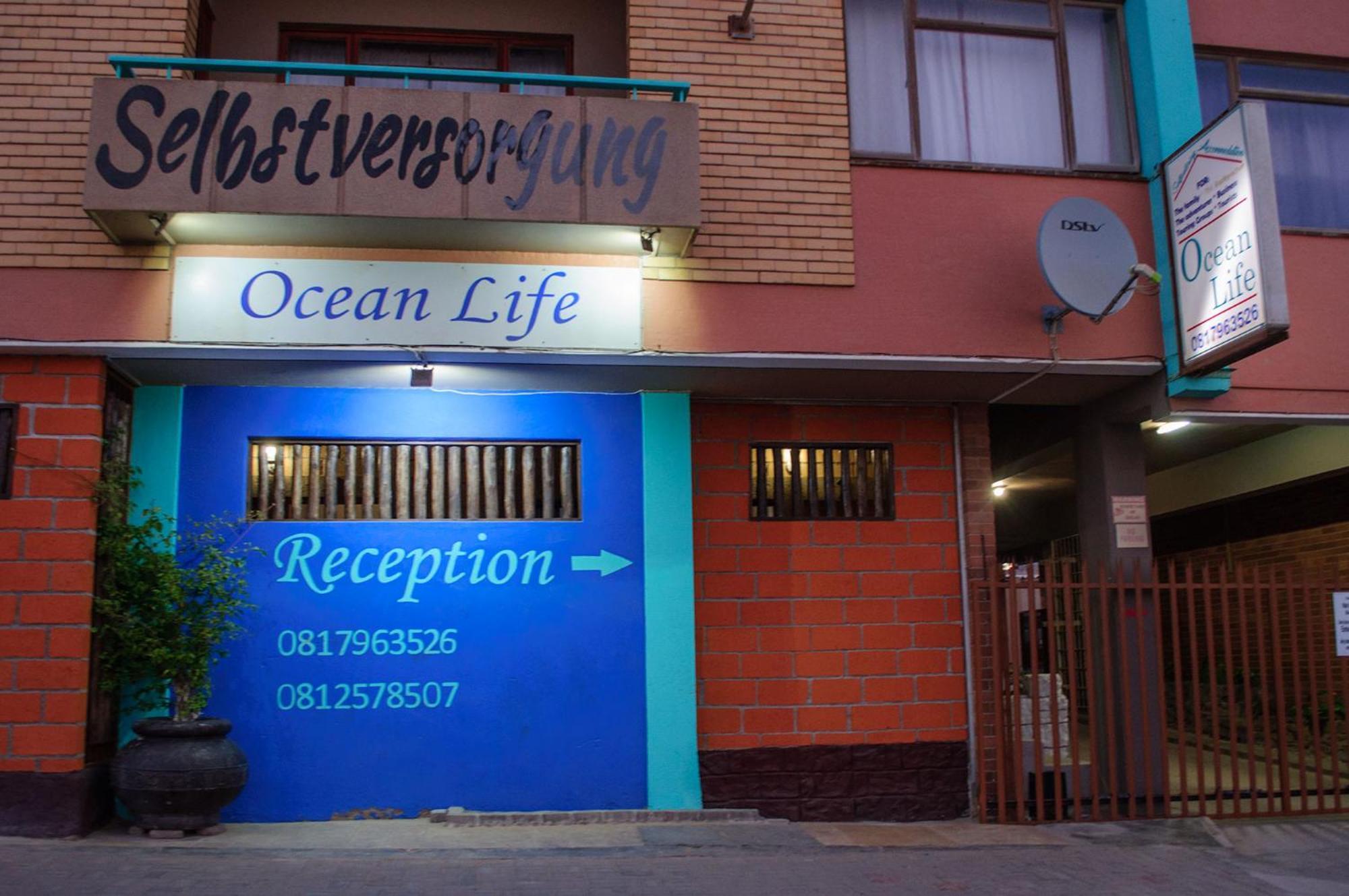 Oceanlife Guesthouse And Restaurant Luederitz Lüderitz Exterior foto