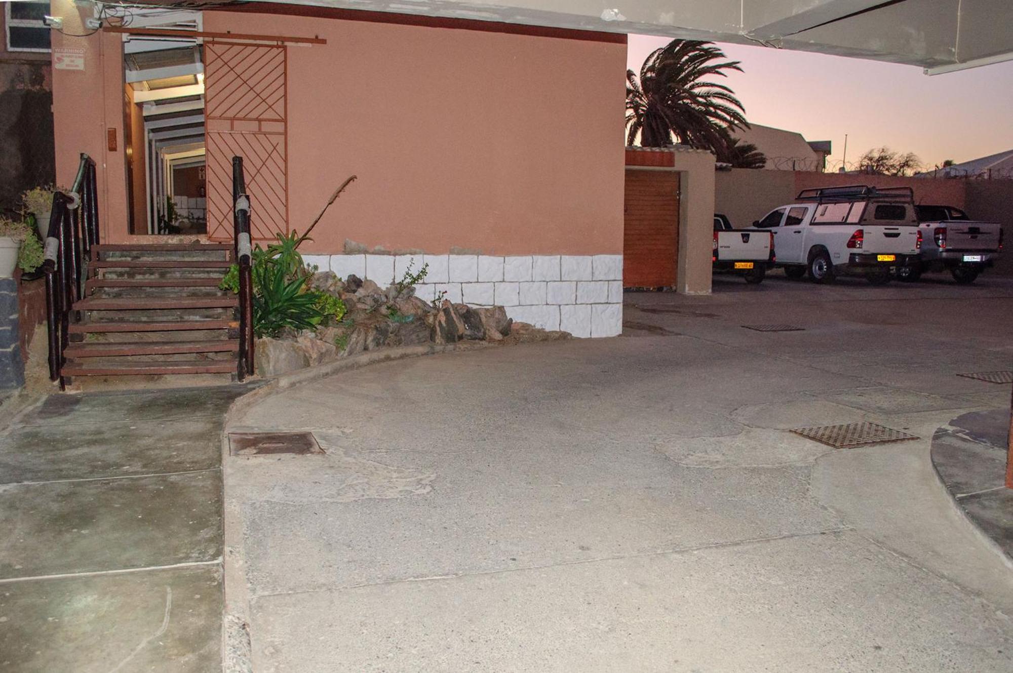 Oceanlife Guesthouse And Restaurant Luederitz Lüderitz Exterior foto